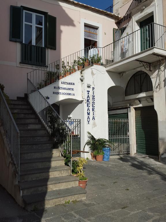 Casa In Piazza Apartment Минори Екстериор снимка