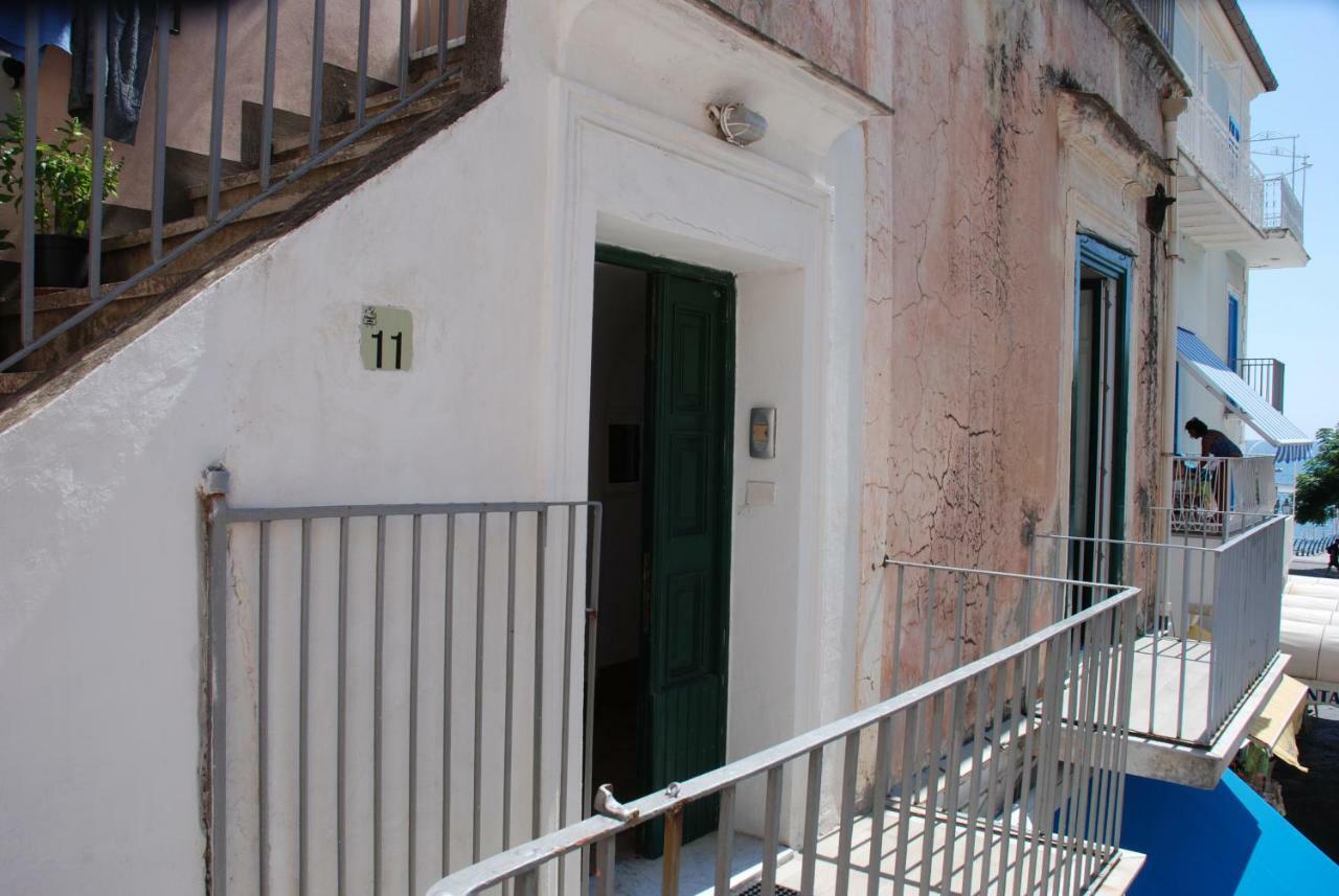 Casa In Piazza Apartment Минори Екстериор снимка